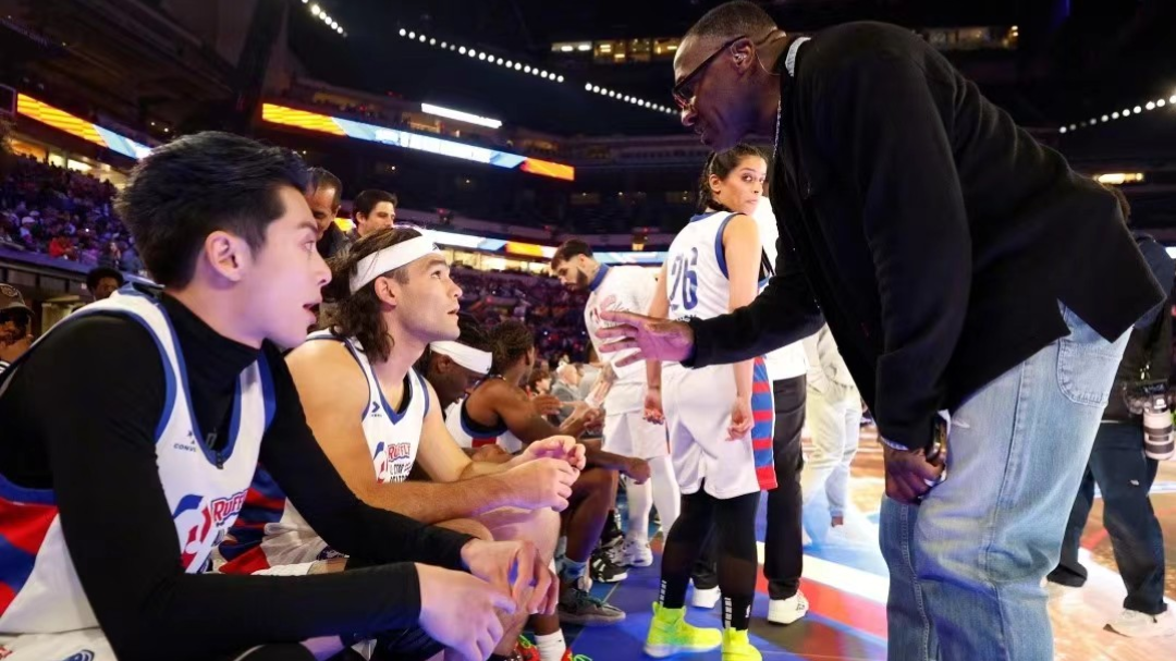 九游官网下载app下载-NBA传奇球星助阵全明星对决，精彩纷呈的简单介绍